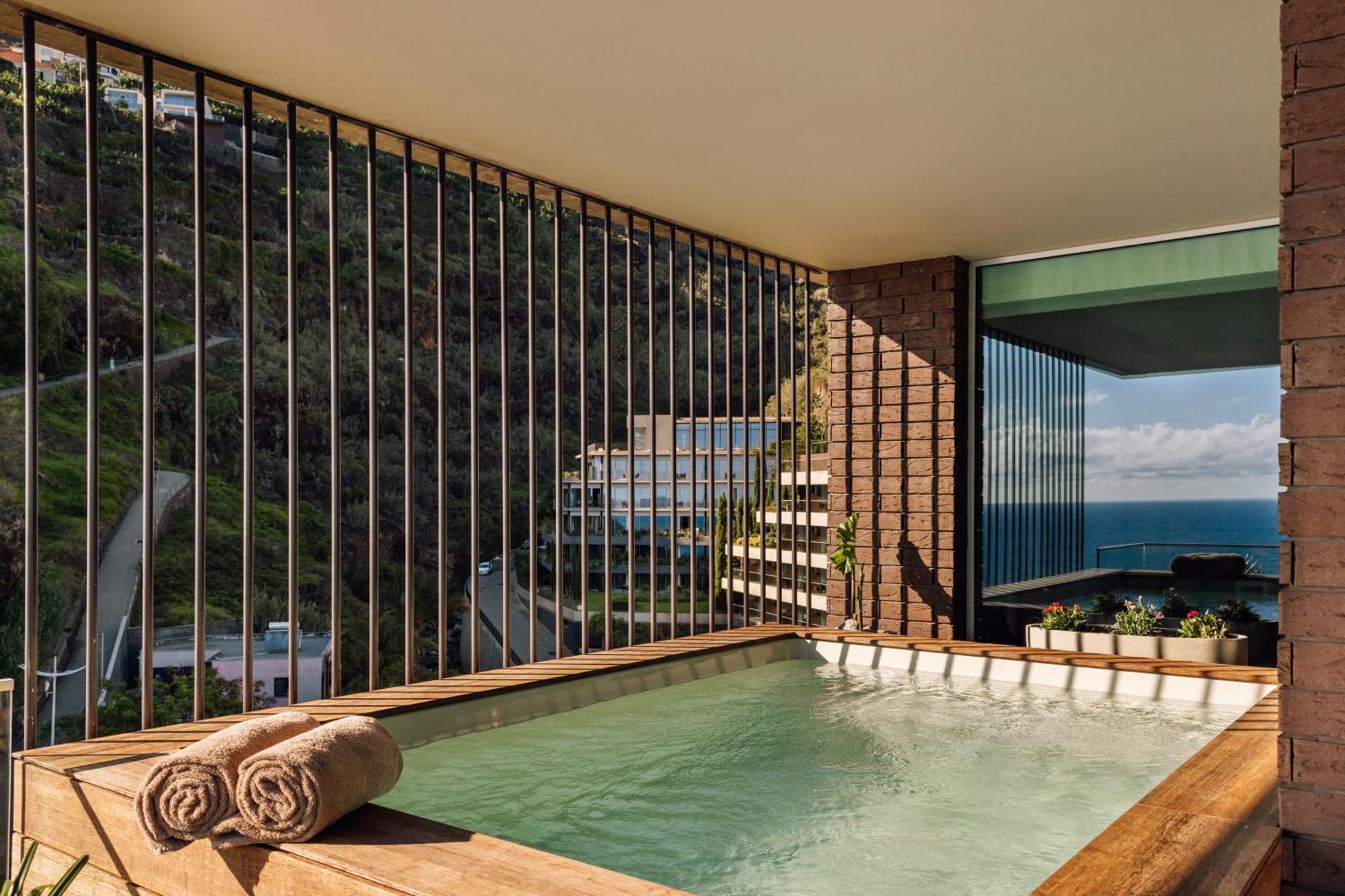 Resort Saccharum - Hedonist Design Calheta (Madeira)